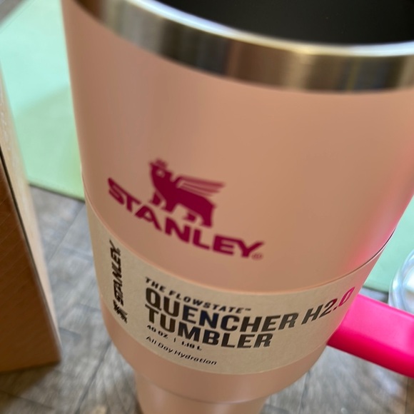 Stanley Cherry Blossom Pink Quencher H2.0 Tumbler - Picture 7 of 8